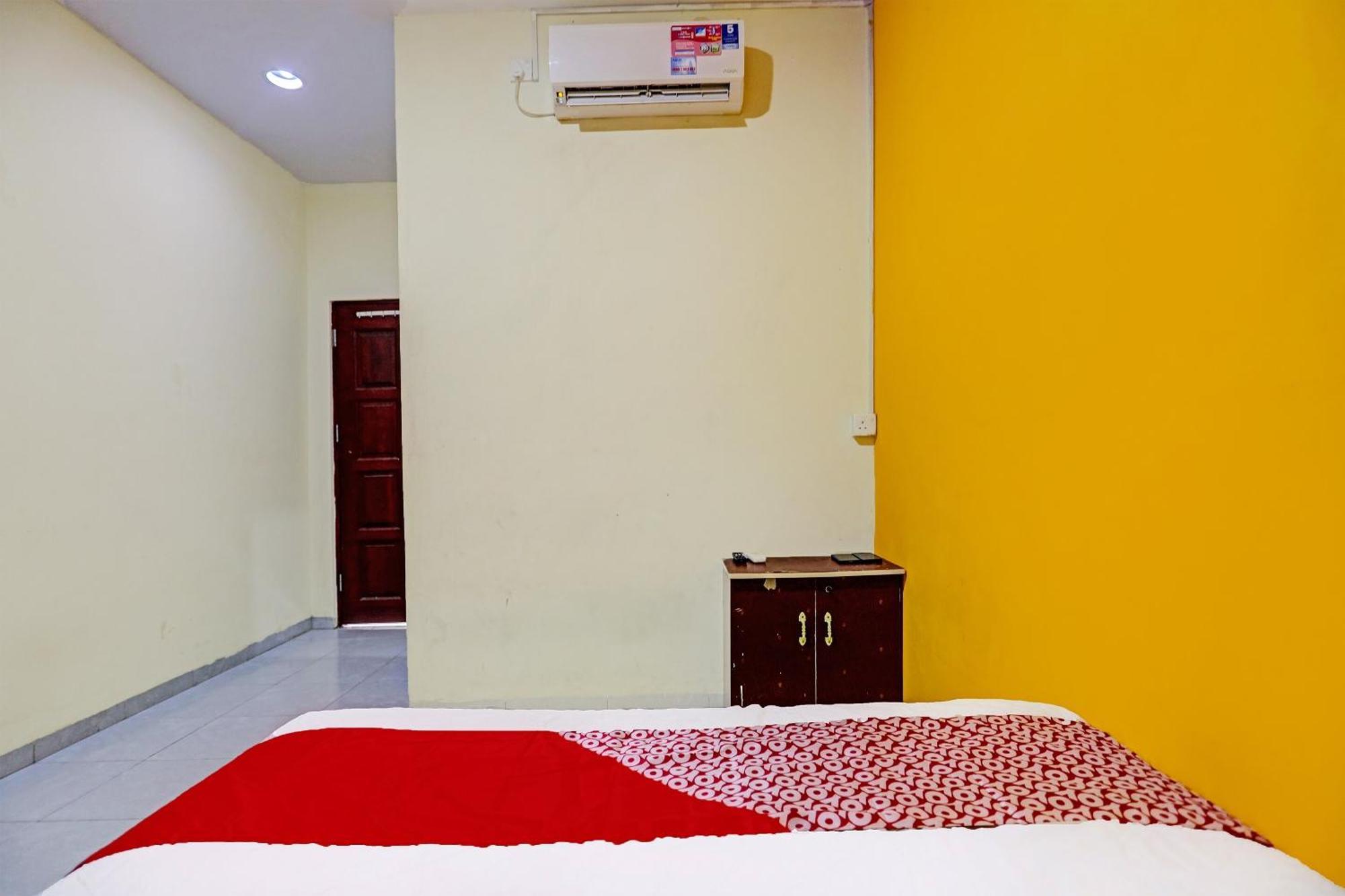 Oyo 92322 Hasan House Syariahnearpelabuhan Feri Harbor Bay Nagoya Kültér fotó